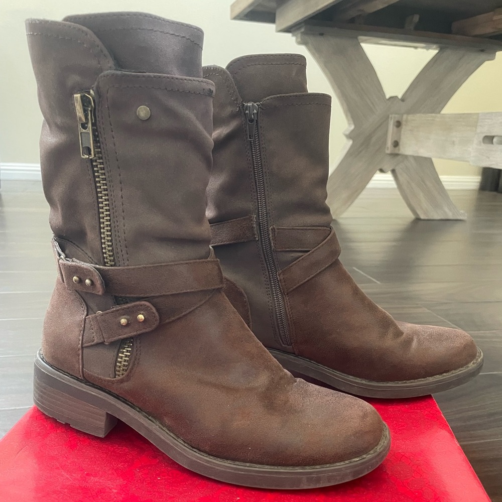 Carlos Santana mid calf dark brown boots Size 8 1/2 M